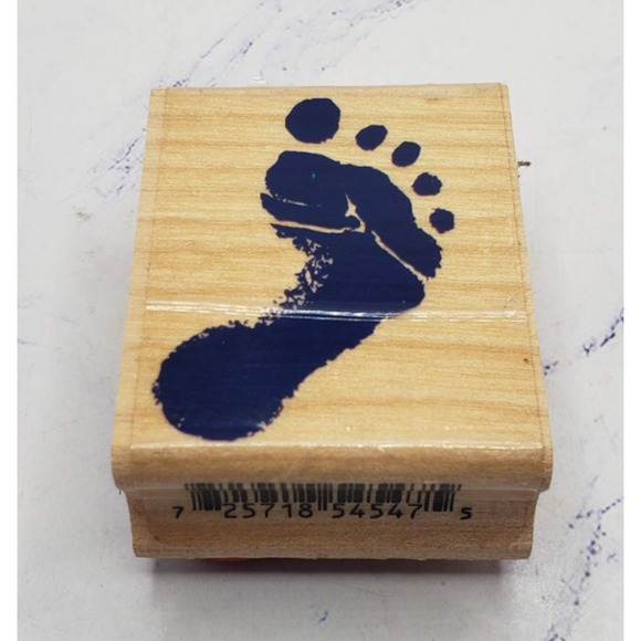 Newborn Baby Right Foot Print Inkadinkado Wood Mounted Rubber Stamp 4547 P - Picture 1 of 7